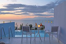 Ibiscus Hotel Corfu - Wohnbeispiel Suite Meerblick Privatpool (Zimmercodierung W1R)