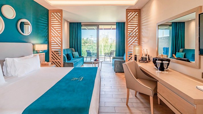 Almyros Beach Resort & Spa