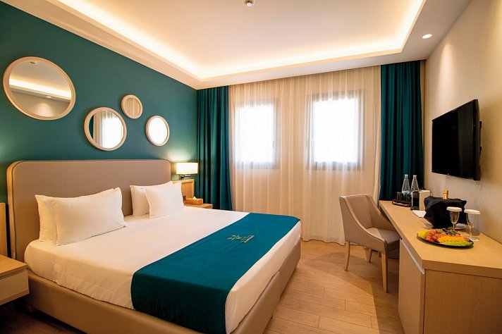 Almyros Beach Resort & Spa