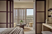 Numo Ierapetra Beach Resort Crete, Curio Collection by Hilton - Wohnbeispiel Juniorsuite King Evergreen Balkon (Zimmercodierung JS1)