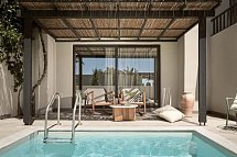 Numo Ierapetra Beach Resort Crete, Curio Collection by Hilton - Wohnbeispiel Juniorsuite King Evergreen Privat Pool (Zimmercodierung J1R)