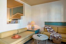 Mitsis Royal Mare - Wohnbeispiel Juniorsuite Swim Up Gemeinschaftspool (Zimmercodierung JBQ)