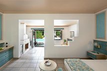 Mitsis Royal Mare - Wohnbeispiel Juniorsuite Swim Up Gemeinschaftspool (Zimmercodierung JBQ)