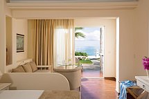 Alexander Beach Hotel & Village Resort - Wohnbeispiel Doppelzimmer Superior Meeresfront (Zimmercodierung DSO)