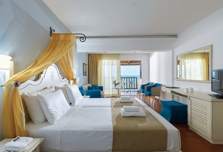 Alexander Beach Hotel & Village Resort - Wohnbeispiel Suite Meerblick (Zimmercodierung WBM)