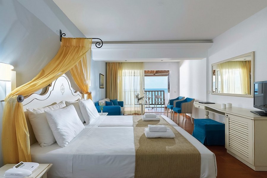 Alexander Beach Hotel & Village Resort - Wohnbeispiel Suite Meerblick (Zimmercodierung WBM)