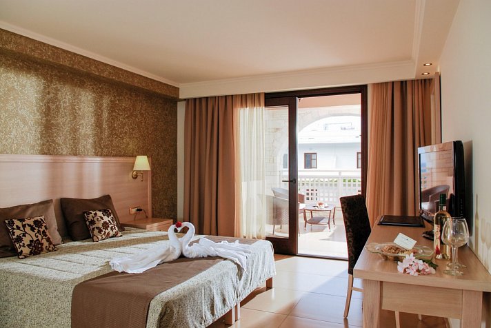Cactus Royal Spa & Resort