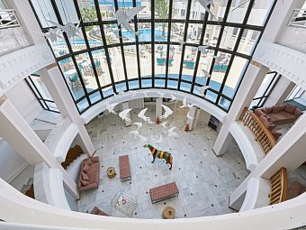 Mythos Palace