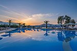Pilot Beach Resort