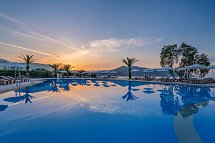 Pilot Beach Resort
