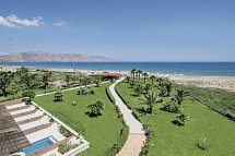 Vantaris Palace