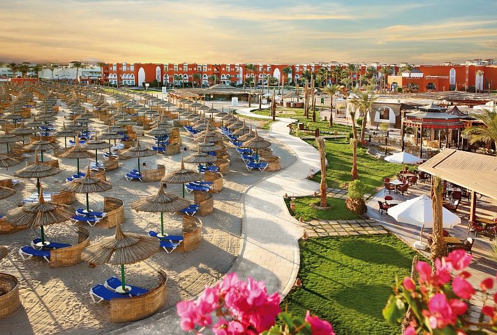 SUNRISE Garden Beach Resort