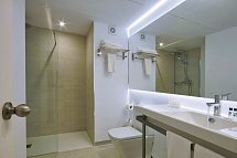 Balansat Resort - Beispiel Bad (Zimmercodierung JB1)