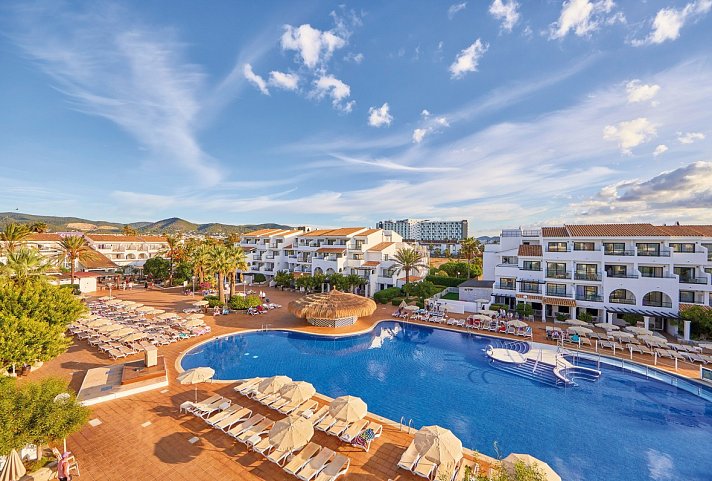 FERGUS Style Bahamas