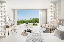 Ikos Aria - Wohnbeispiel Juniorsuite Privatgarten Gartenblick (Zimmercodierung JBG)