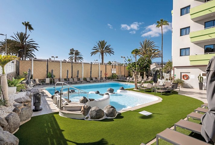 LIVVO Anamar Suites