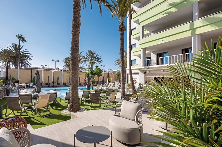 LIVVO Anamar Suites
