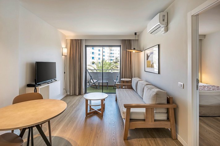 LIVVO Anamar Suites