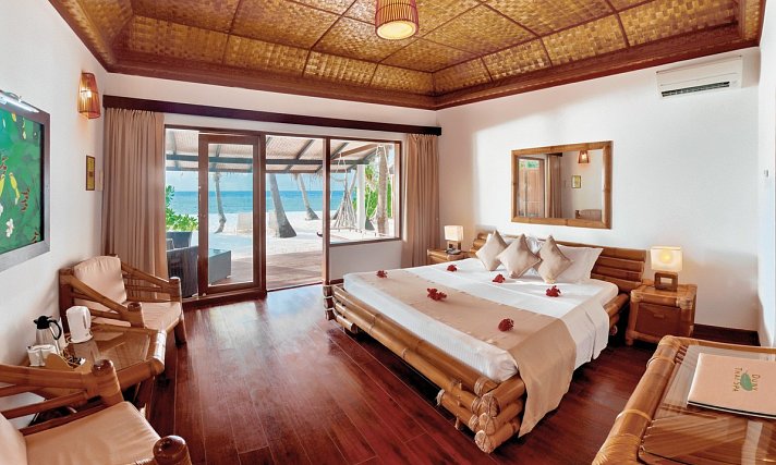 Angaga Island Resort & Spa