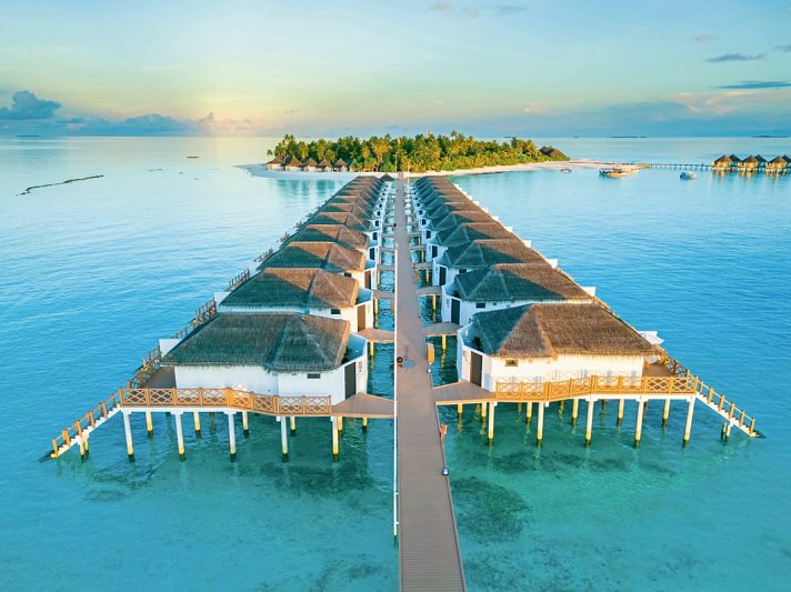 Angaga Island Resort & Spa