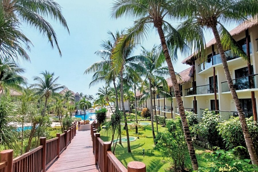 The Reef Coco Beach