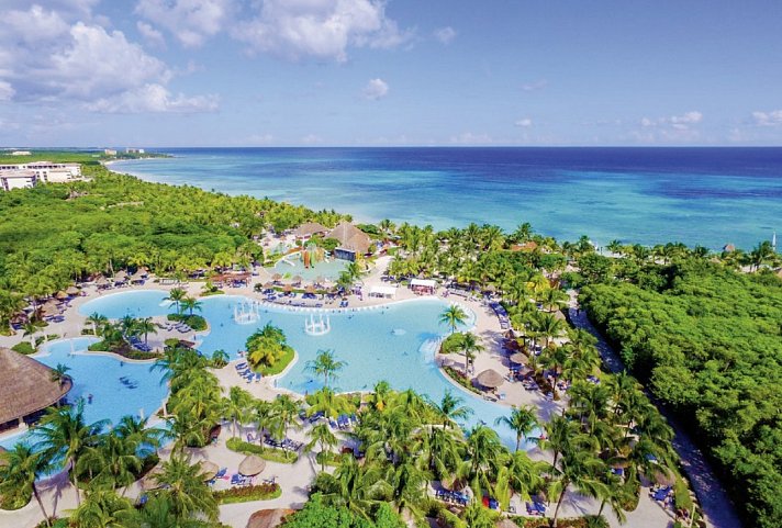 Grand Palladium Colonial Resort & Spa