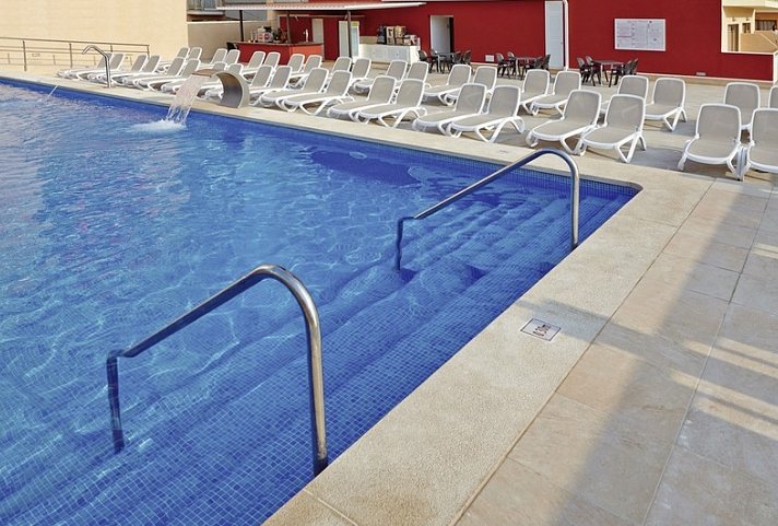 MLL Caribbean Bay