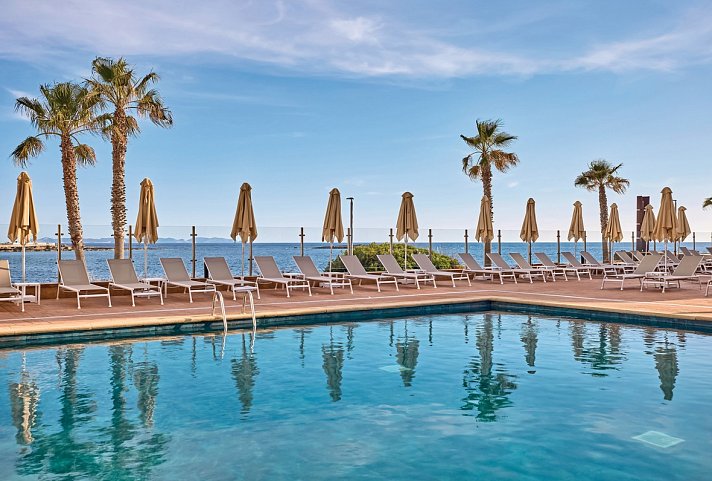 Universal Hotel Romántica