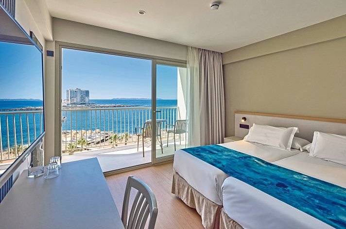 Universal Hotel Romántica