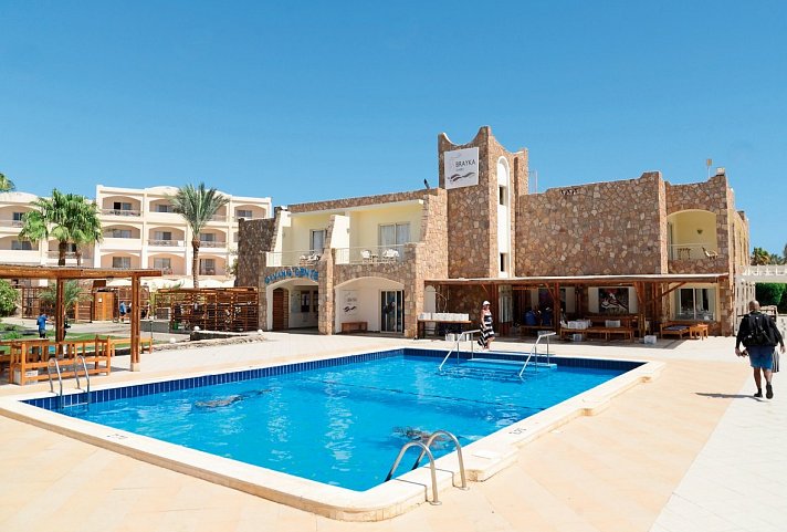 Brayka Bay Resort