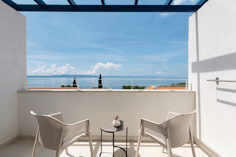 Bluesun Holiday Village Afrodita - Beispiel Balkon Doppelzimmer Meerseite (Zimmercodierungen DBC & EBC)