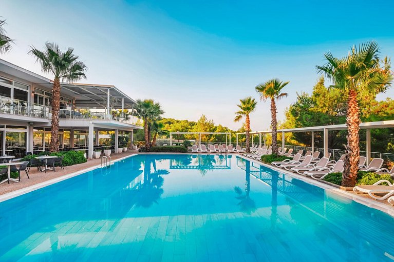 Gava Waterman Milna Resort