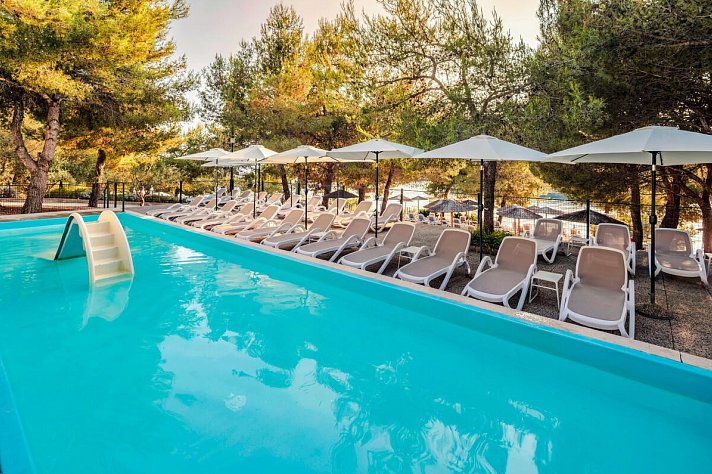Gava Waterman Milna Resort