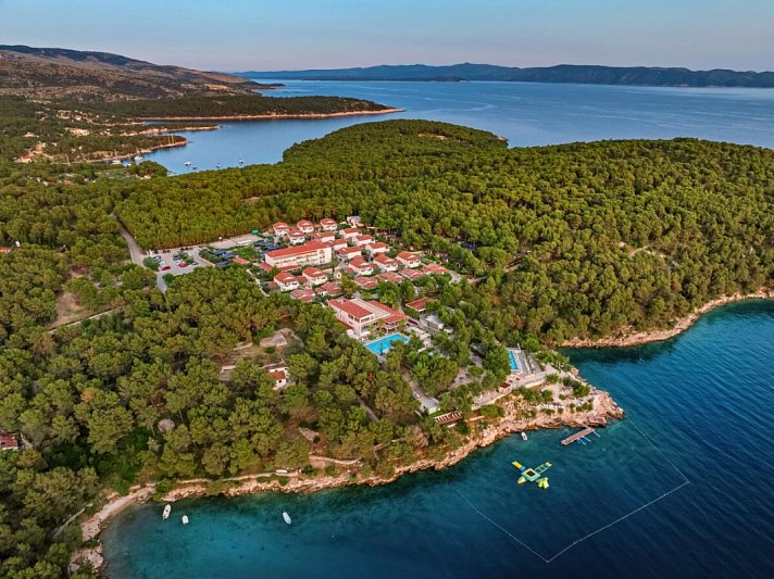 Gava Waterman Milna Resort