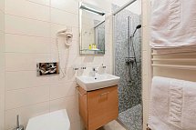 Olympia - Beispiel Bad Doppelzimmer Superior (Zimmercodierung DS1)