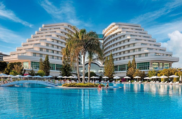 Miracle Resort