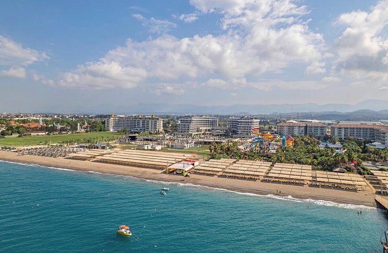 Seaden De Mar Resort & Spa