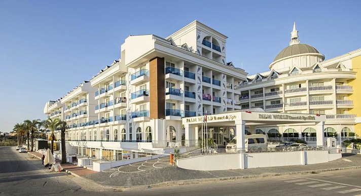 Palm World Side Resort & Spa