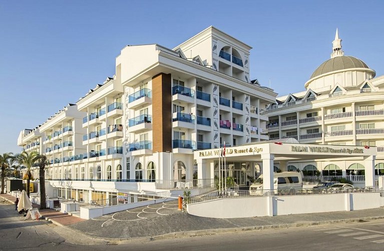 Palm World Side Resort & Spa