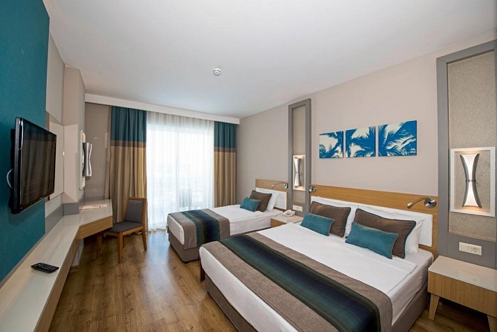 Palm World Side Resort & Spa