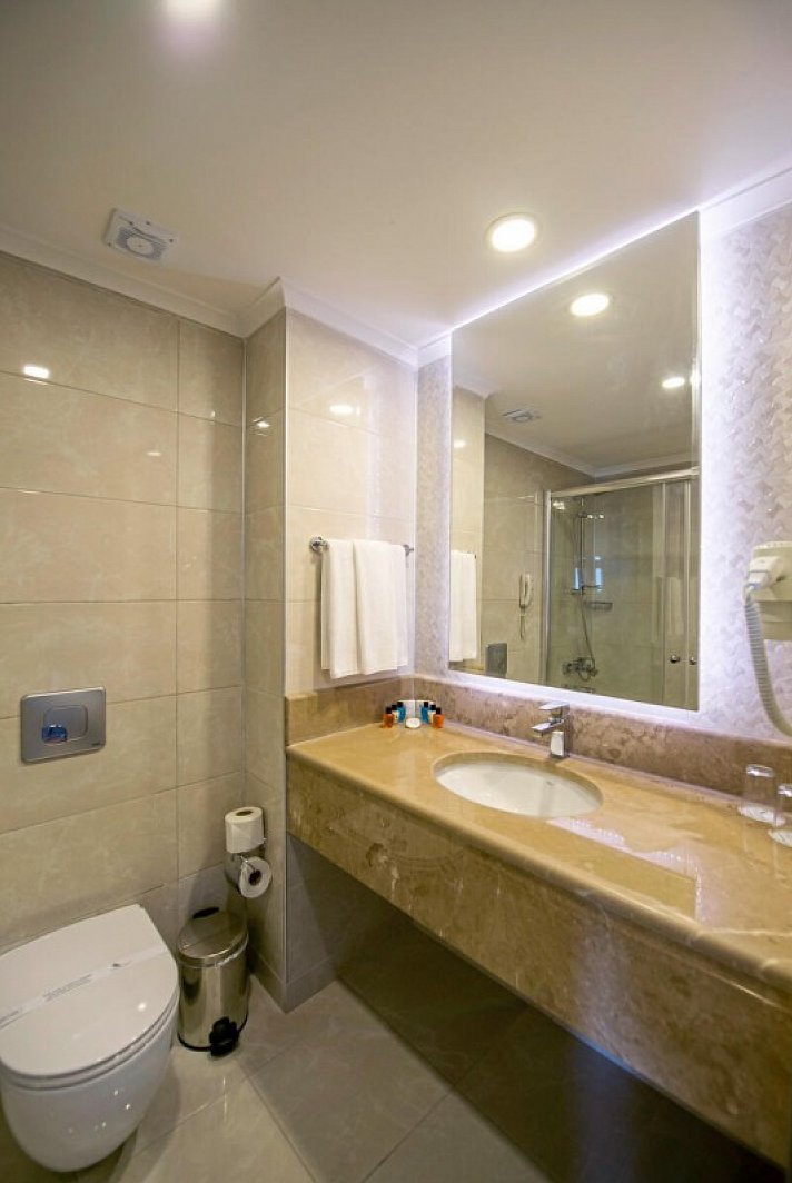 Palm World Side Resort & Spa