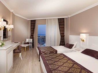 Serenis Hotel - Wohnbeispiel Doppelzimmer Meerblick (Zimmercodierungen DBM & DCM)