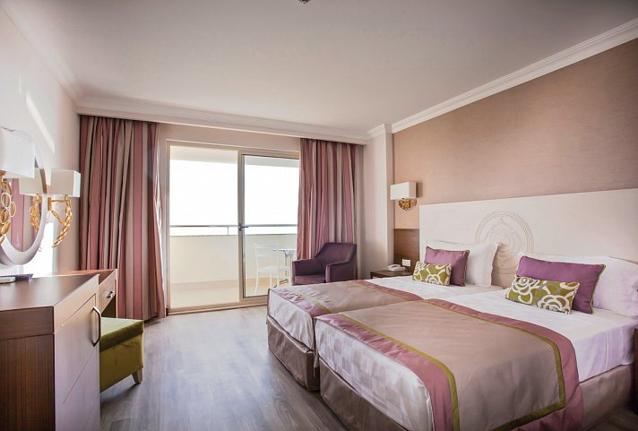 Side Alegria Hotel & Spa