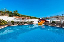 Q Ella Beach Hotel
