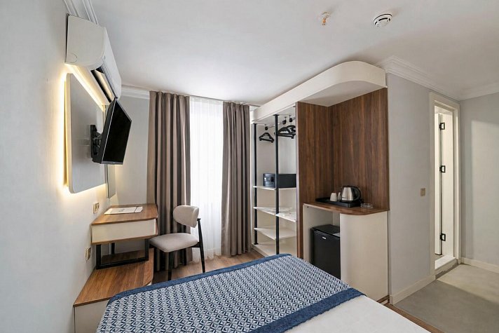 Q Ella Beach Hotel