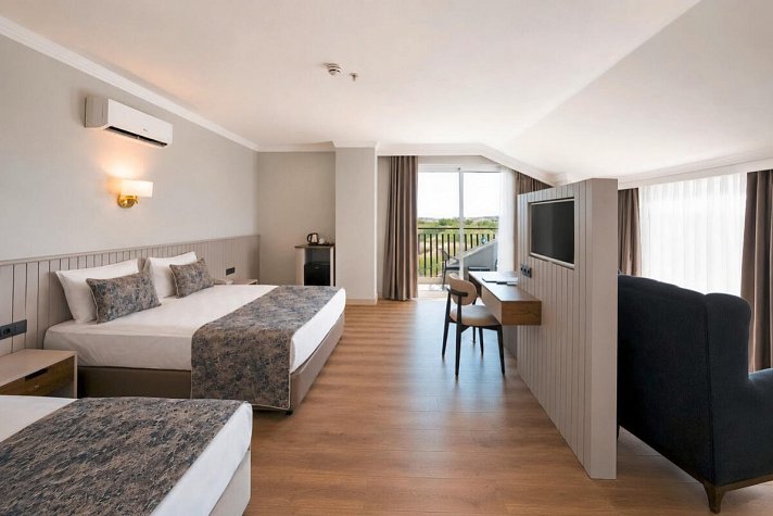Q Ella Beach Hotel
