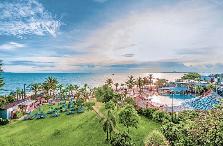 Pinnacle Grand Jomtien Resort & Beach Club