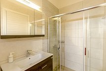 AYLA by Ekati Mare - Badbeispiel Classic Triple Room (Zimmercodierung TB1)