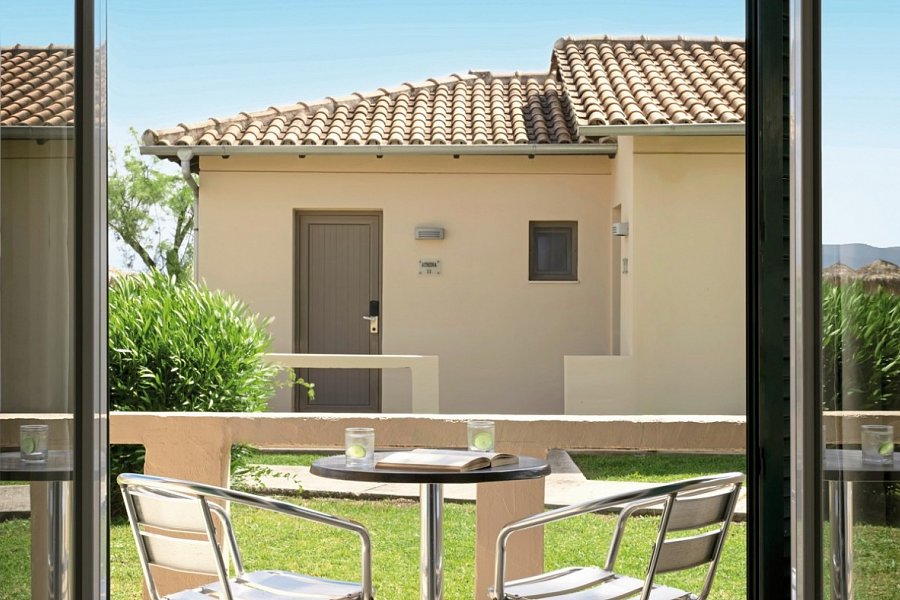 Canvas by Mitsis Messonghi - Wohnbeispiel Bungalow Gartenblick (Zimmercodierung BIG)