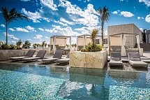 Majestic Elegance Costa Mujeres